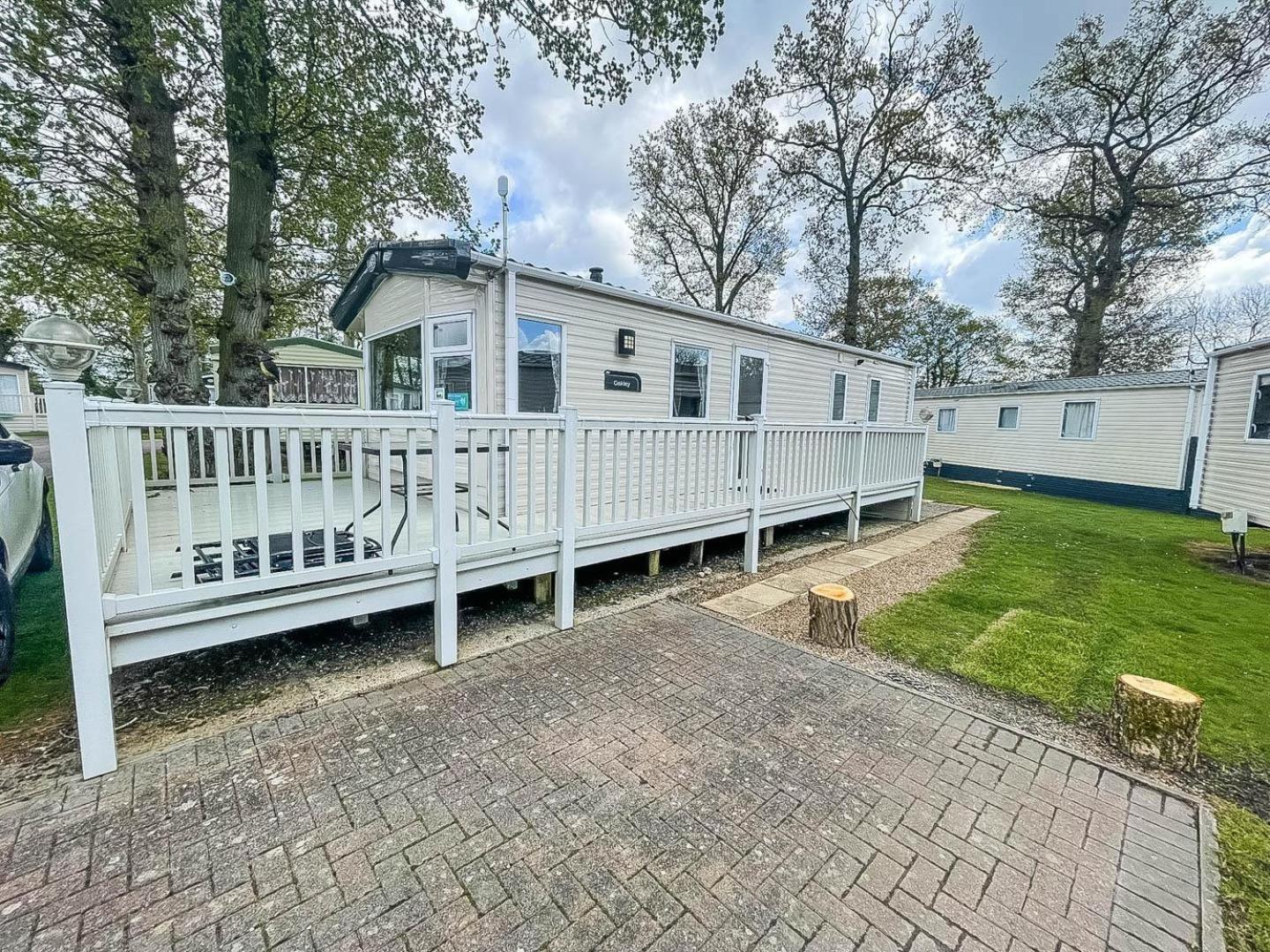 Lovely 6 Berth Caravan With Decking At Carlton Meres In Suffolk Ref 60058M Saxmundham Zewnętrze zdjęcie